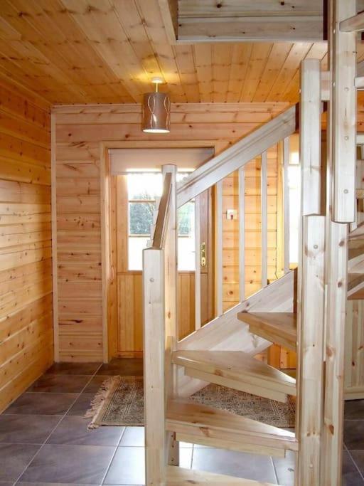 Red Squirrel Log Cabin With Hot Tub Keith Exteriér fotografie